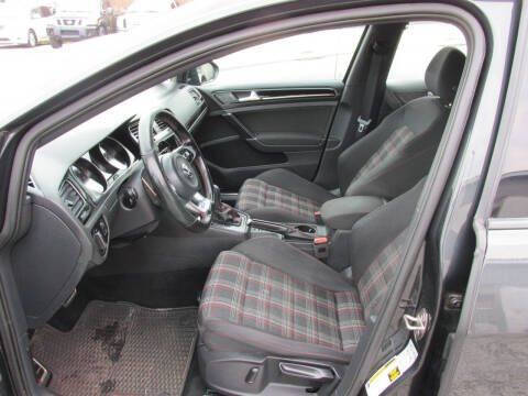 2017 Volkswagen Golf GTI S