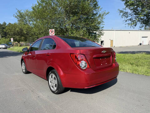2013 Chevrolet Sonic LS Auto
