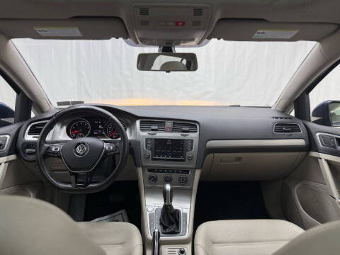 2017 Volkswagen Golf