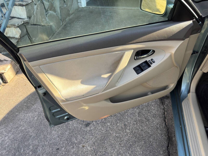 2009 Toyota Camry LE