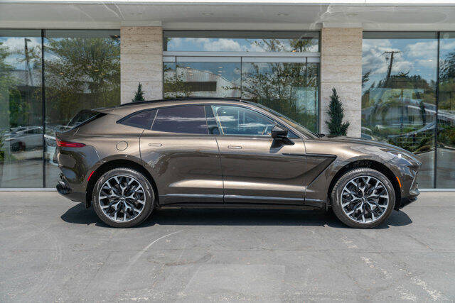 2021 Aston Martin DBX