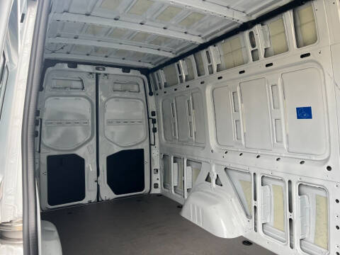 2022 Mercedes-Benz Sprinter 2500