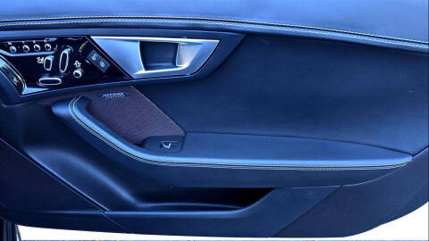 2016 Jaguar F-TYPE R