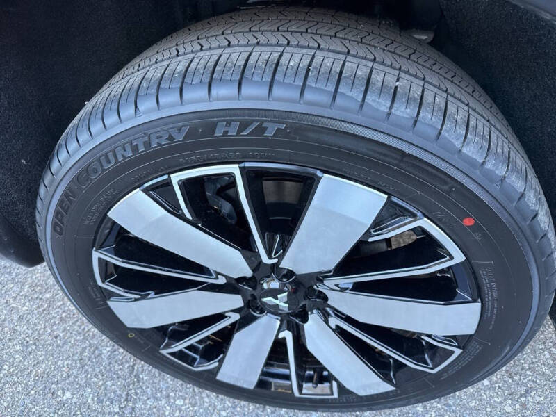 2025 Mitsubishi Outlander SEL