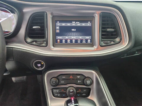 2019 Dodge Challenger SXT