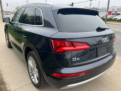 2018 Audi Q5 2.0T quattro Premium Plus