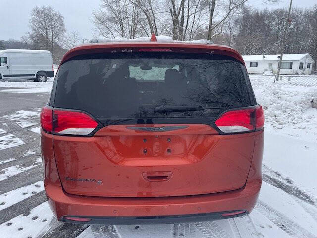 2018 Chrysler Pacifica Touring L Plus