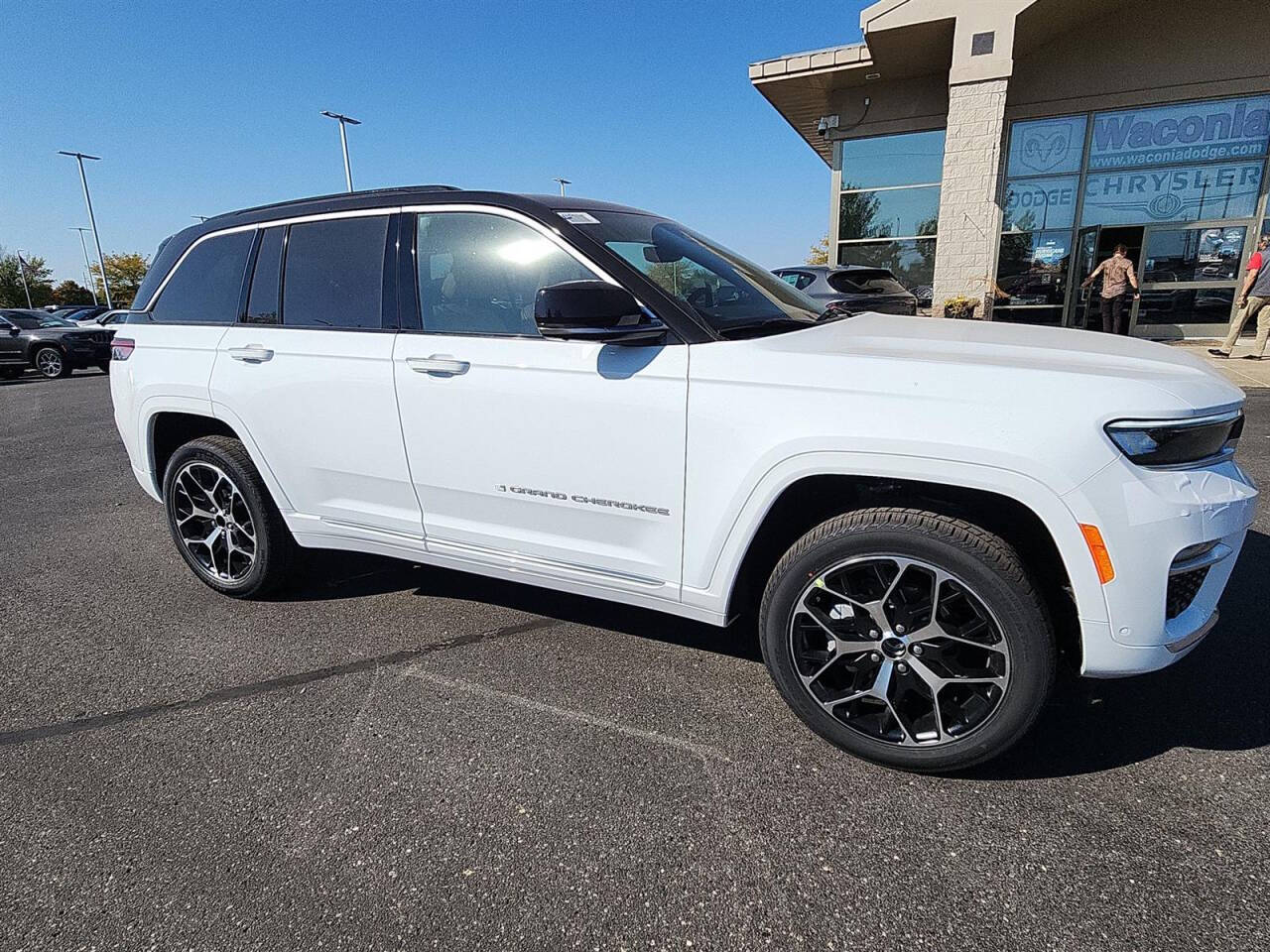 2025 Jeep Grand Cherokee for sale at Victoria Auto Sales in Victoria, MN