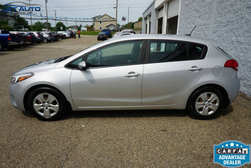 2017 Kia Forte5 LX