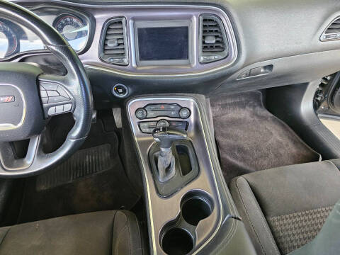 2018 Dodge Challenger SXT Plus