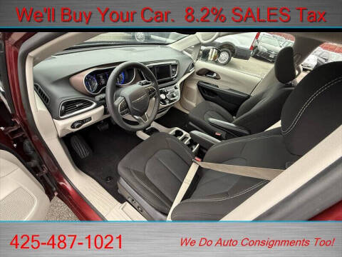 2023 Chrysler Voyager LX