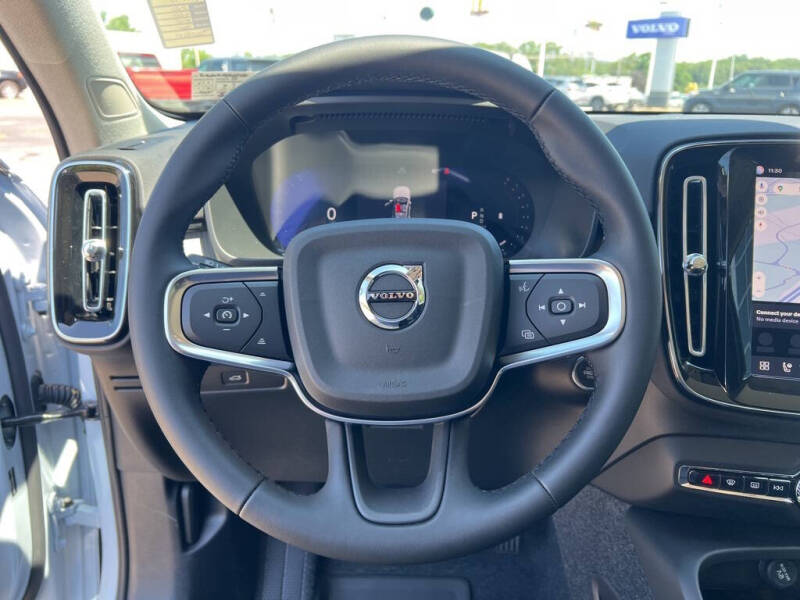 2026 Volvo XC40 B5 Core