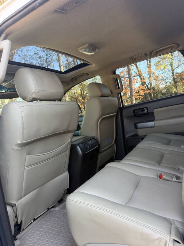 2011 Toyota Sequoia SR5