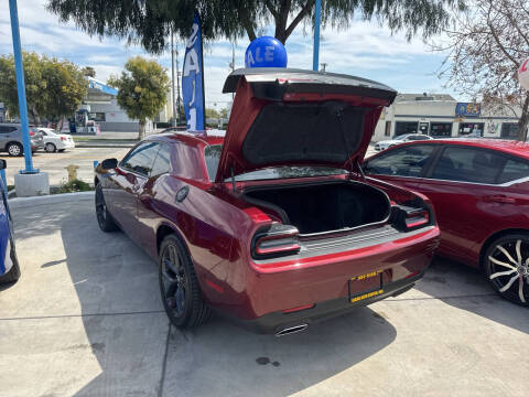 2021 Dodge Challenger SXT