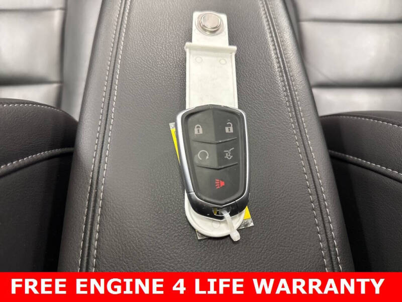 2022 Cadillac XT4 Premium Luxury