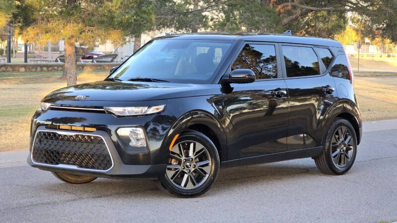 2021 Kia Soul S photo 2