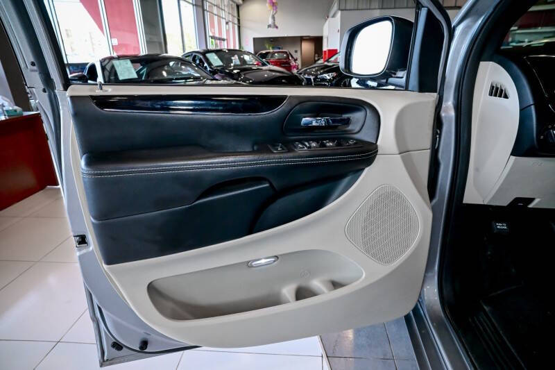 2017 Dodge Grand Caravan SE Plus