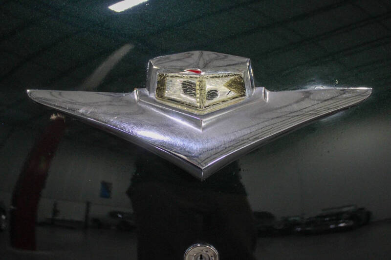 1953 Kaiser Manhattan