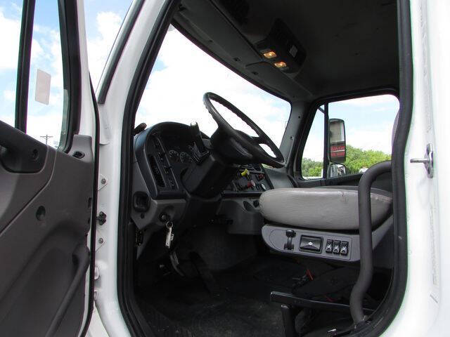 2014 Freightliner M2 106