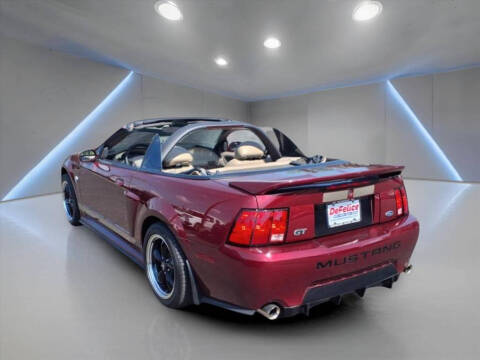 2004 Ford Mustang GT Deluxe