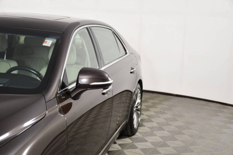2019 Genesis G90
