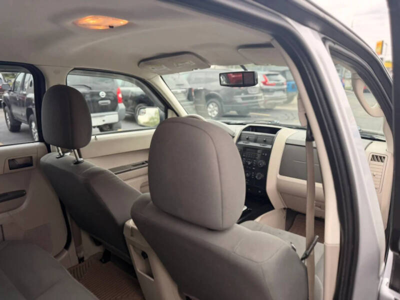 2010 Ford Escape XLS