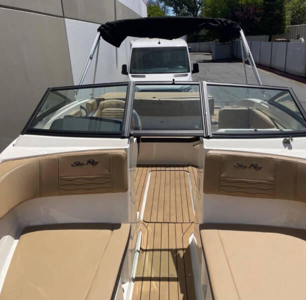 2022 Sea Ray SPX 190