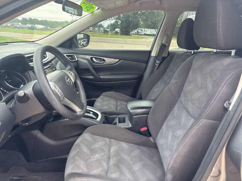 2016 Nissan Rogue SV