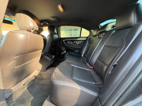 2015 Ford Taurus SEL