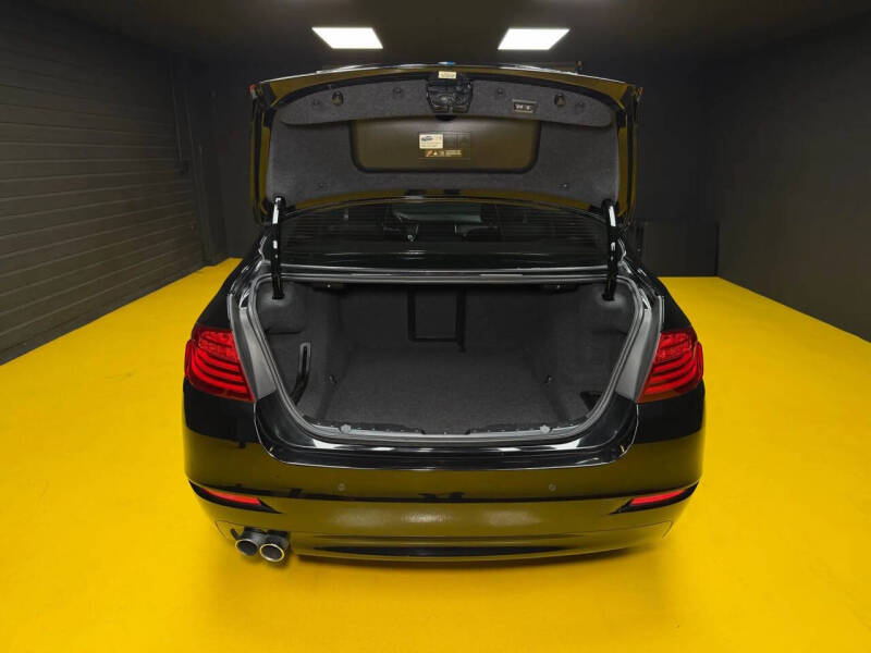 2016 BMW 5 Series 528i