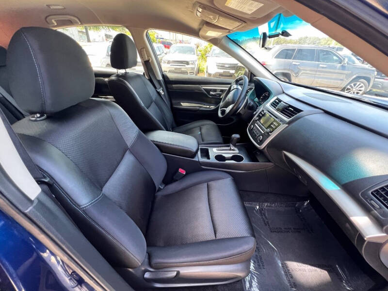 2017 Nissan Altima 2.5 SR