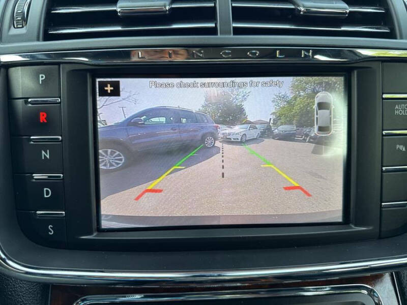 2019 Lincoln Continental Select