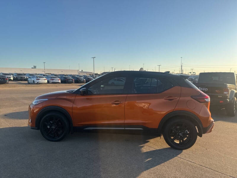 2023 Nissan Kicks SR
