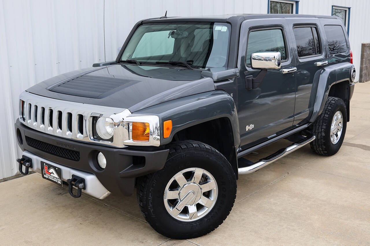 2009 HUMMER H3 Luxury 4x4 4dr SUV's photo