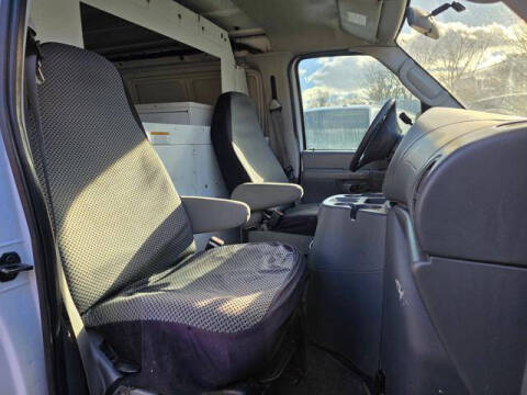 2005 Ford E-Series E-250