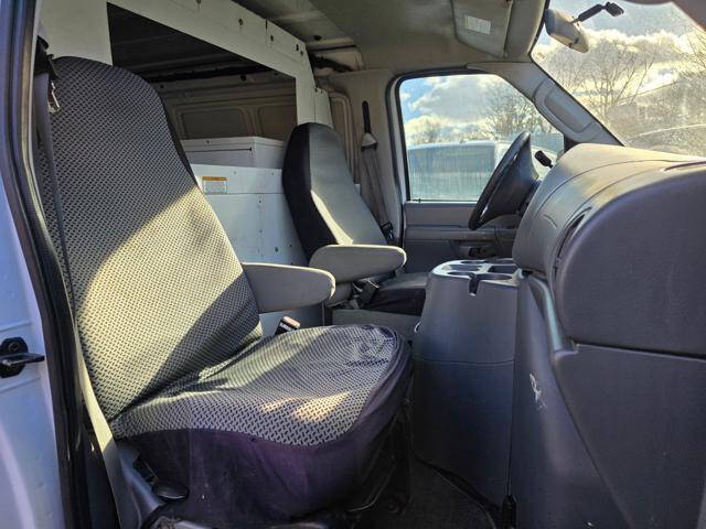 2005 Ford E-Series E-250