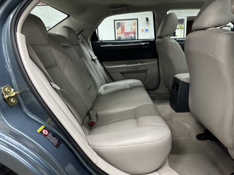 2005 Chrysler 300 Touring