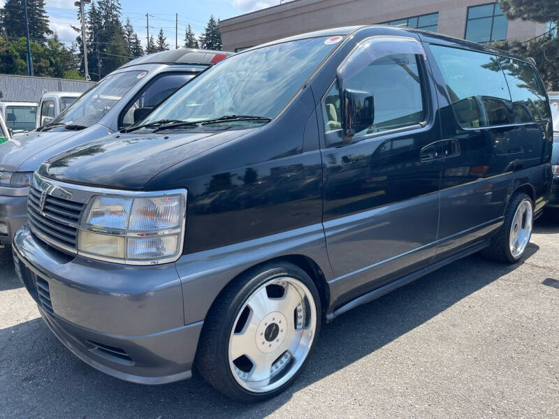 1998 Nissan ELGRAND for sale at JDM Car & Motorcycle LLC in Shoreline WA