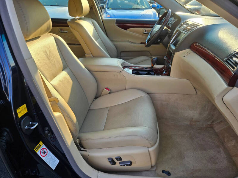 2007 Lexus LS 460