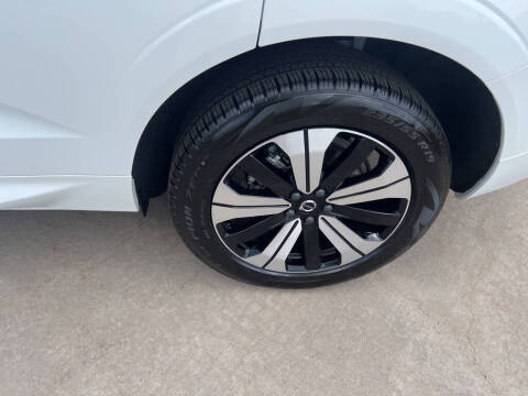 2025 Volvo XC60 T8 Plus Dark Theme