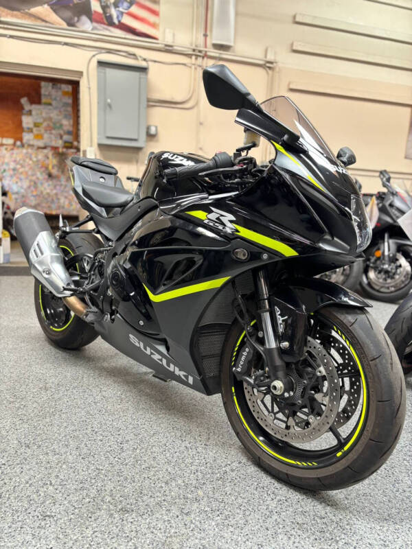 2023 Suzuki GSX-R1000