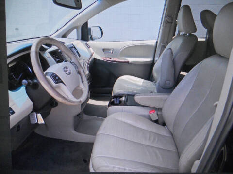 2012 Toyota Sienna XLE 7-Passenger