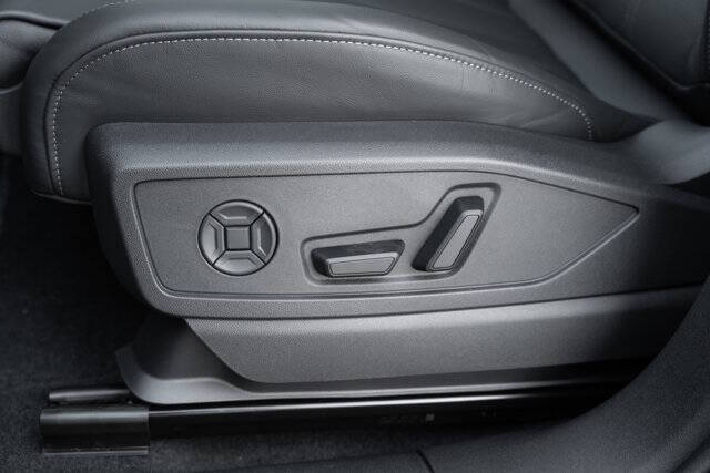 2025 Audi Q5 quattro Premium Plus TFSI