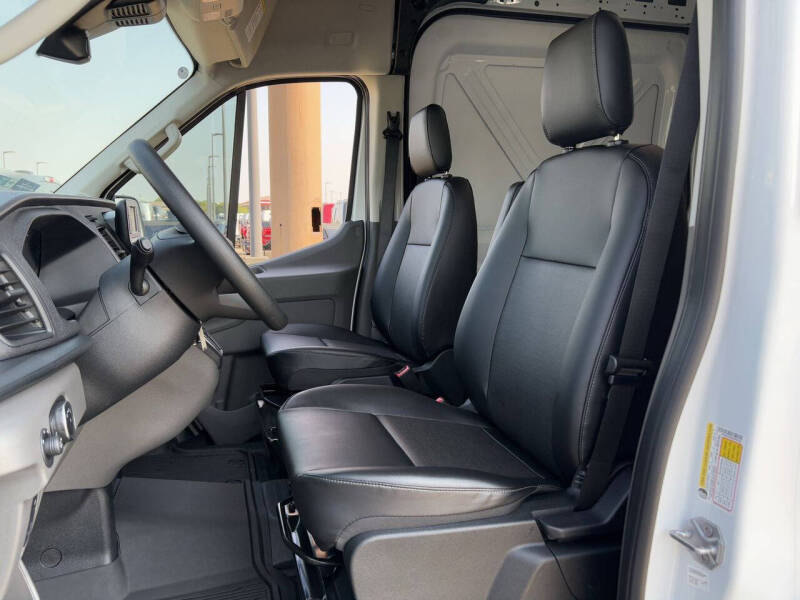 2025 Ford Transit 250