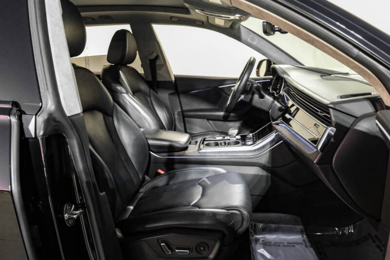 2020 Audi Q8 quattro Prestige 55 TFSI