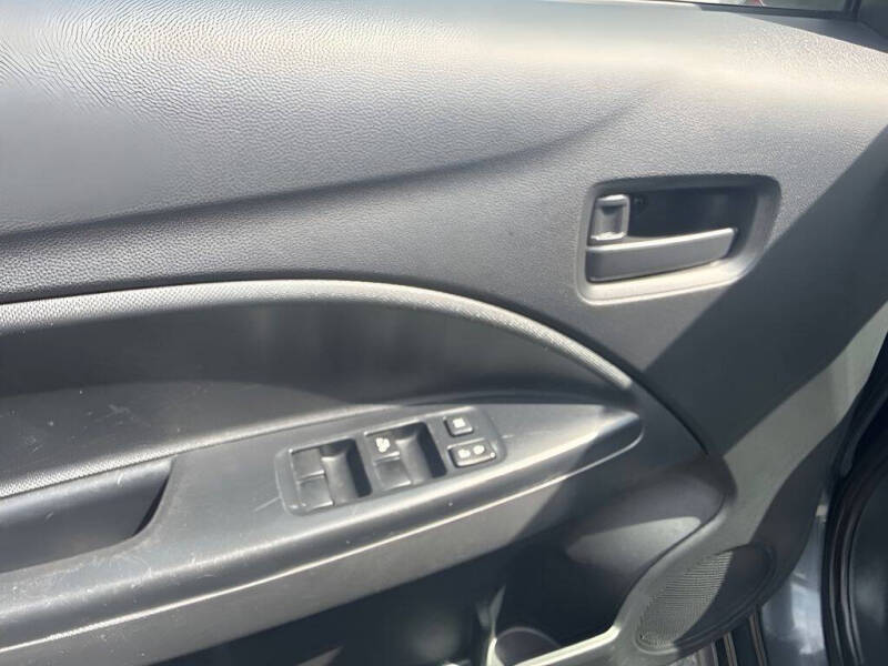 2024 Mitsubishi Mirage ES