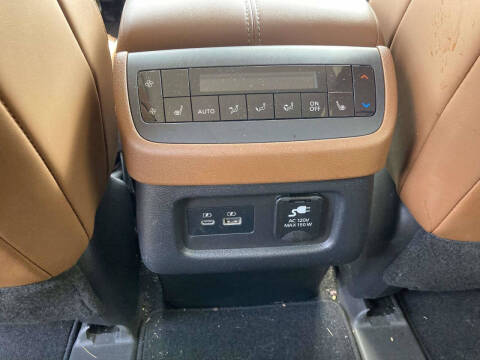 2022 Nissan Pathfinder Platinum