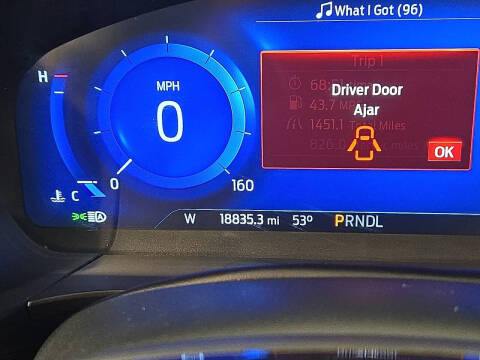 2022 Ford Escape Hybrid Titanium