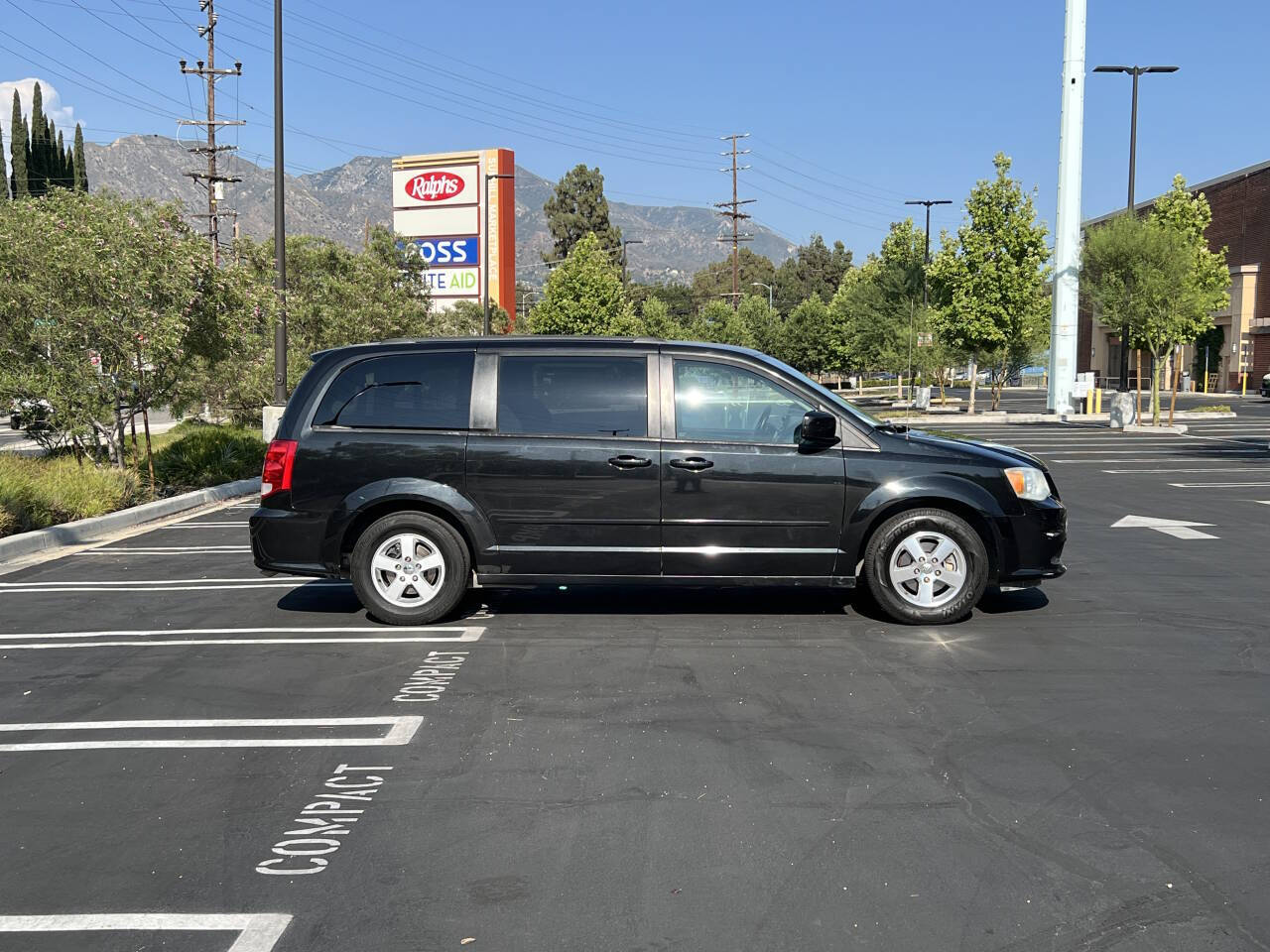 2012 Dodge Grand Caravan for sale at R&G Auto Sales in Tujunga, CA