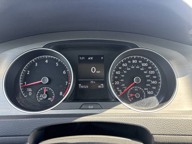 2016 Volkswagen Golf TSI SE